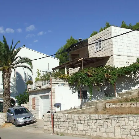 Doma Apartment Lumbarda